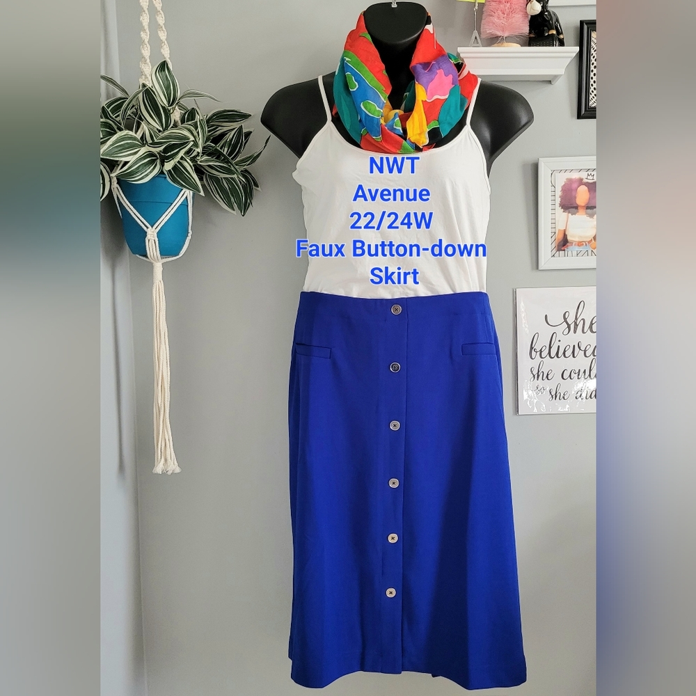 🔥NWT Avenue 22/24 Cobalt Pull-on Skirt
